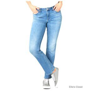Mid Rise Straight Leg Jean, Regular Fit, Cotton Blend Stretch Denim